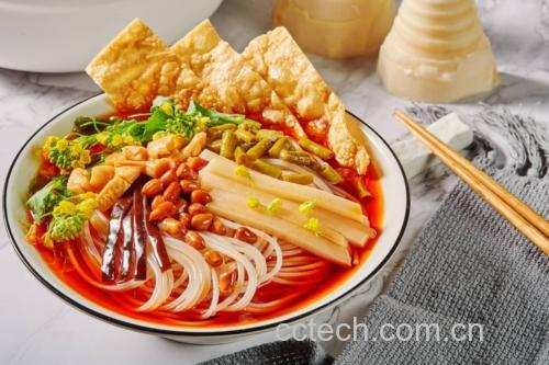 红葱油拌饭与蒜头油拌面对比图