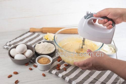 花生脆枣制作过程图