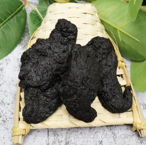 家庭场景中食用黑蒜独蒜的方式组合图
