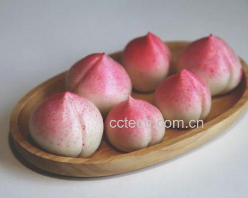 寿桃粿手工包制过程特写