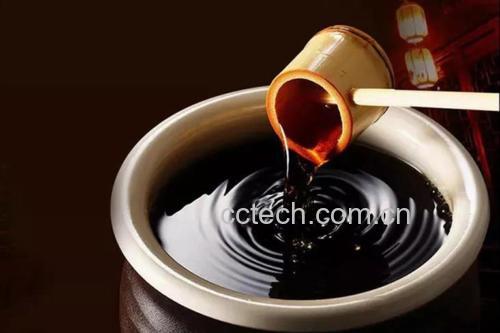 栗油回味膏熬制过程特写
