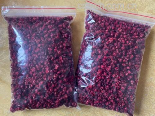 北五味子泡水饮用示意图