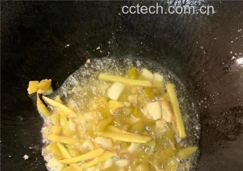 姜片煸炒图