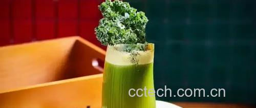 羽衣甘蓝粉与搅拌杯场景图
