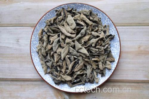 黑木耳与黄豆食材展示