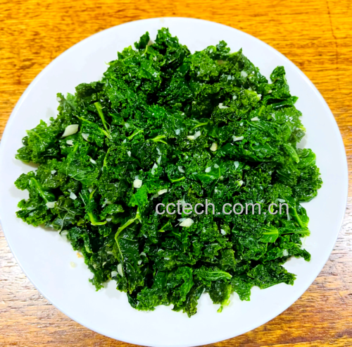 蒜香快炒羽衣甘蓝成品图