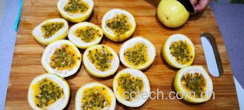 百香果剖开特写