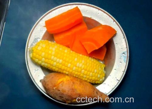 多种根茎类蔬菜共蒸图
