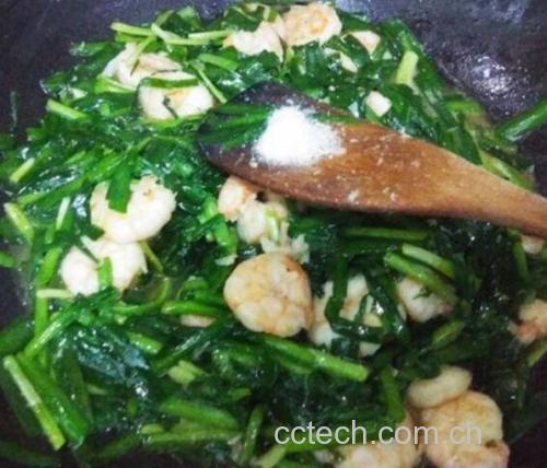 蒜蓉菜花炒虾仁成品图