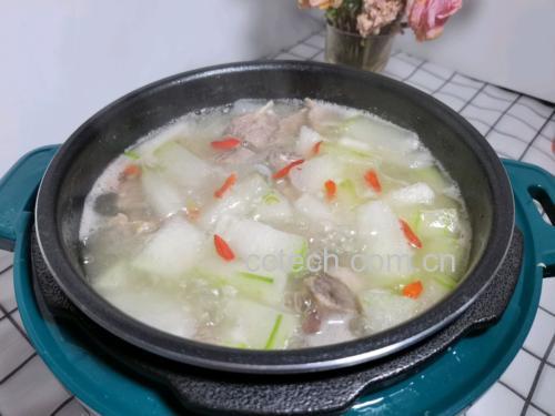 冬瓜炖汤的美食展示