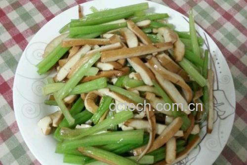 山芹菜拌豆腐干成品图