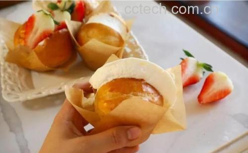 草莓奶油卷制作步骤图
