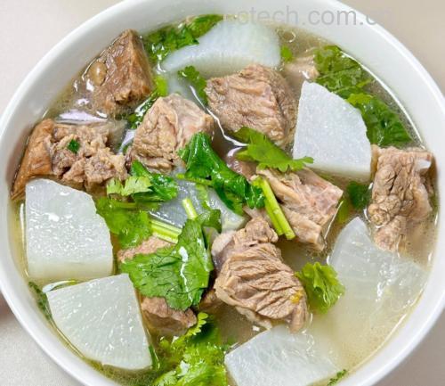 红皮萝卜炖牛腩