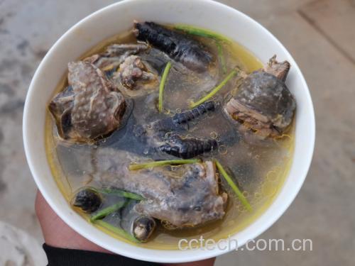 乌鸡焯水过程图