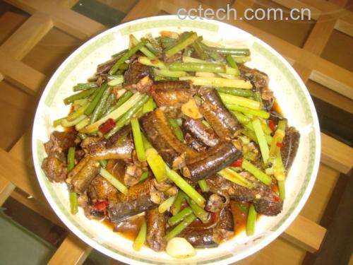 尖椒与鳝鱼搭配易引发肠胃不适