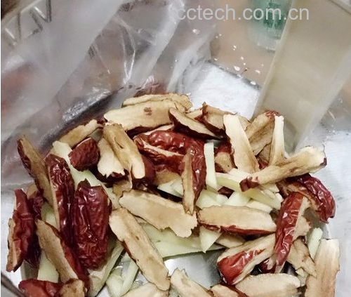 伏姜饮品制作过程
