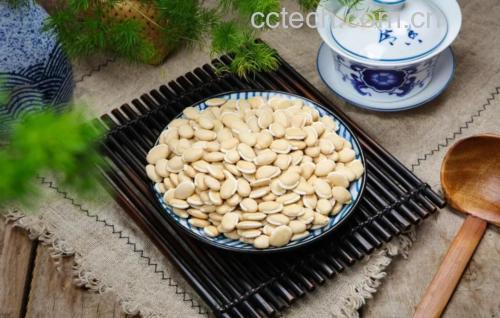 扁豆花茶与白扁豆粥的搭配图