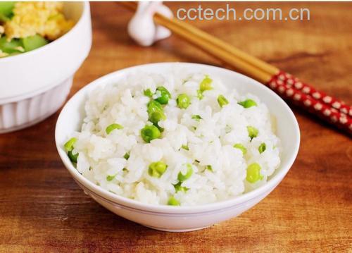 青豌豆饭成品图