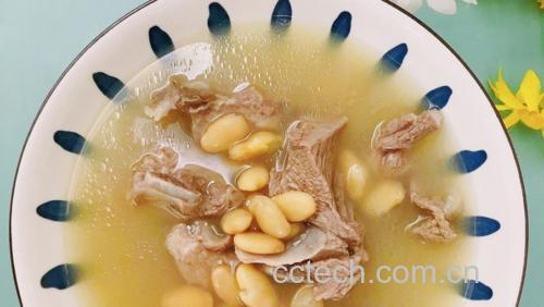 黑豆猪骨汤成品图