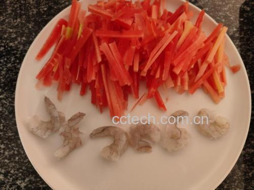 虾仁与青豌豆的处理过程