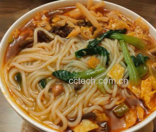 青萝卜炝锅面成品图