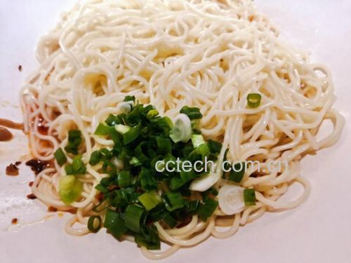 葱油拌面成品图