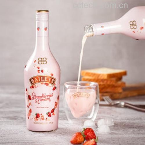 草莓奶油酒成品展示