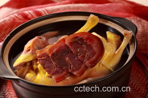 姜母鸭汤成品图