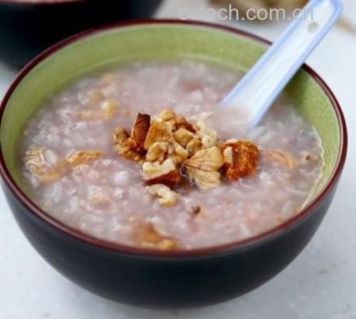 核桃炖瘦肉成品图