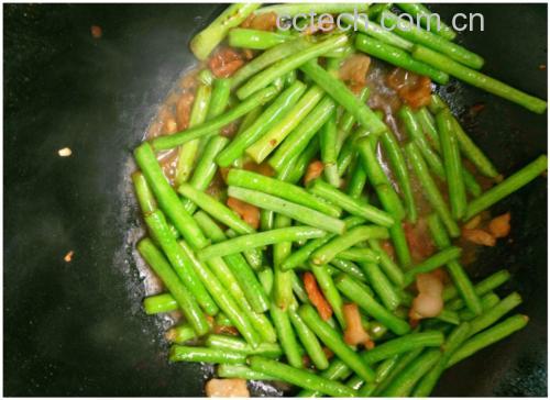 白不老豆角炒肉图
