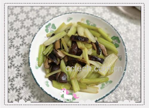 山芹菜制作的健康菜肴