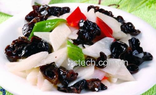 藕片炒荷兰豆炒木耳成品图