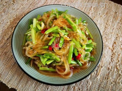 山芹拌粉丝成品图