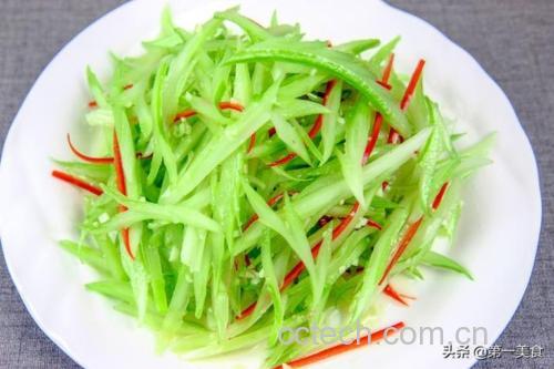 山芹菜凉拌成品图
