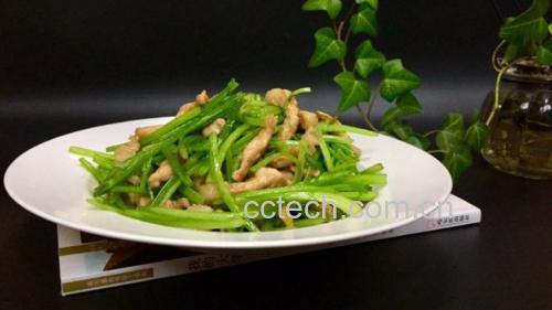 山芹肉丝成品图
