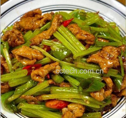 山芹炒肉成品装盘图
