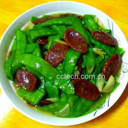 腊排骨与青豌豆的食材准备图
