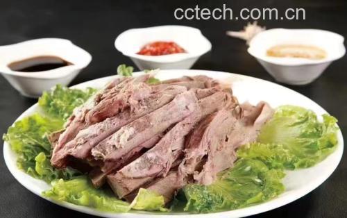 烤羊白条的整羊腌制过程