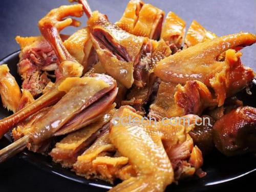 清蒸腊鸡腿配饭图