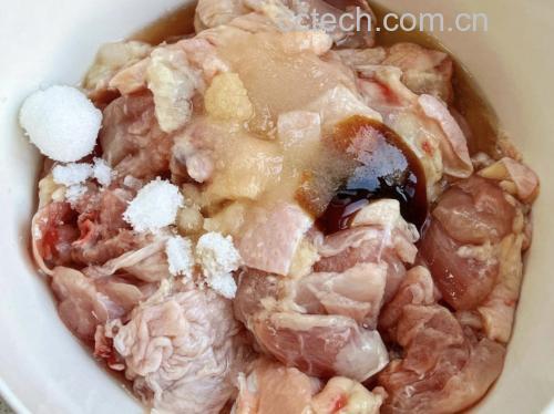 鸡腿肉腌制过程