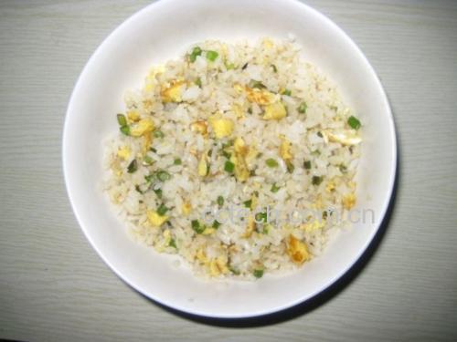 鸡腿炒大葱配米饭图