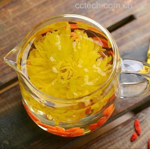 金丝皇菊茶冲泡后的茶汤颜色