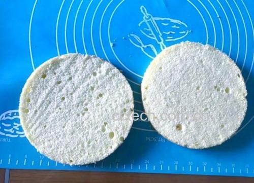 白草莓奶油蛋糕食材处理展示