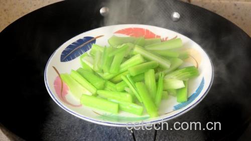 野菜蒸菜蒸制过程图