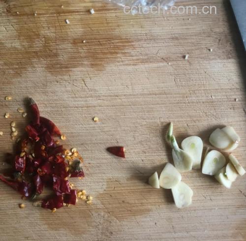 泰式小米椒食材准备图