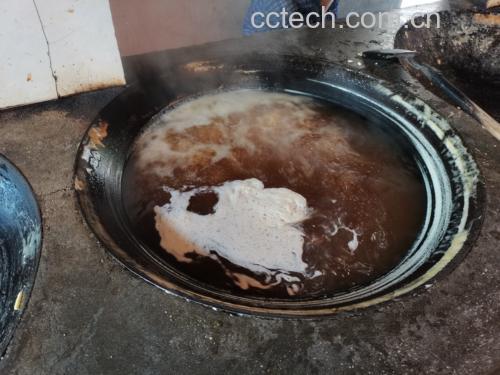 雪花梨糖水熬制过程