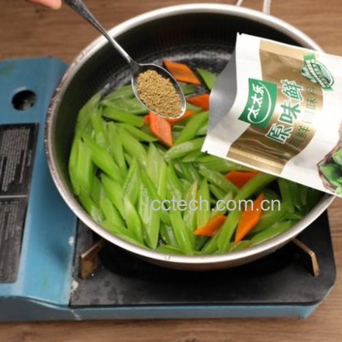 山芹菜腌制过程