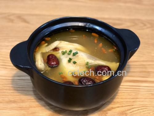 鹿鞭炖鸡汤成品图