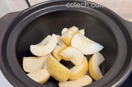 酸梨汤熬煮过程