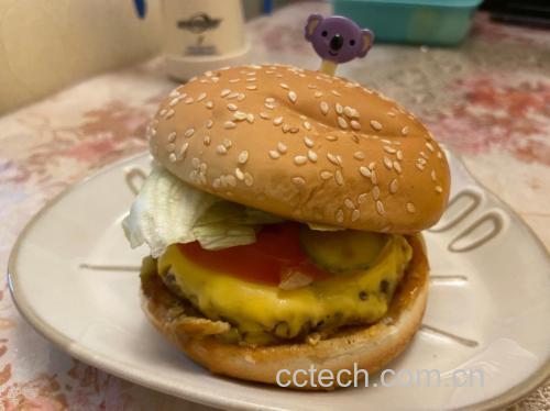 成品肉霸堡特写